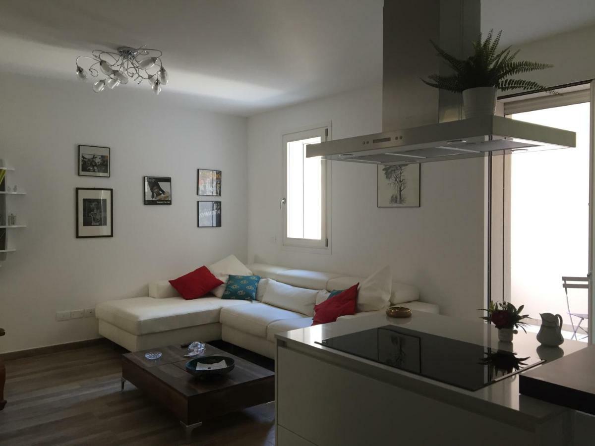 Modern Flat Lecce ++ Apartment Bagian luar foto