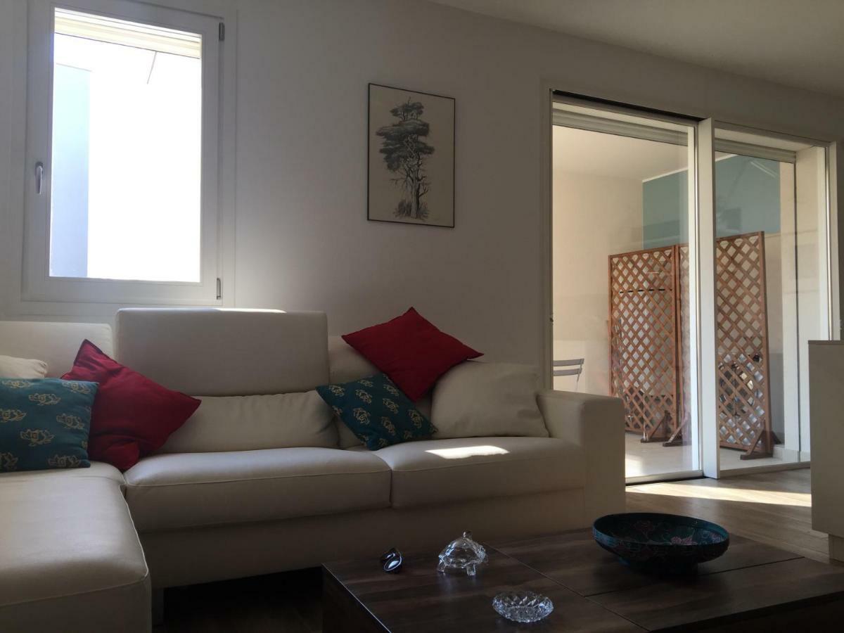Modern Flat Lecce ++ Apartment Bagian luar foto