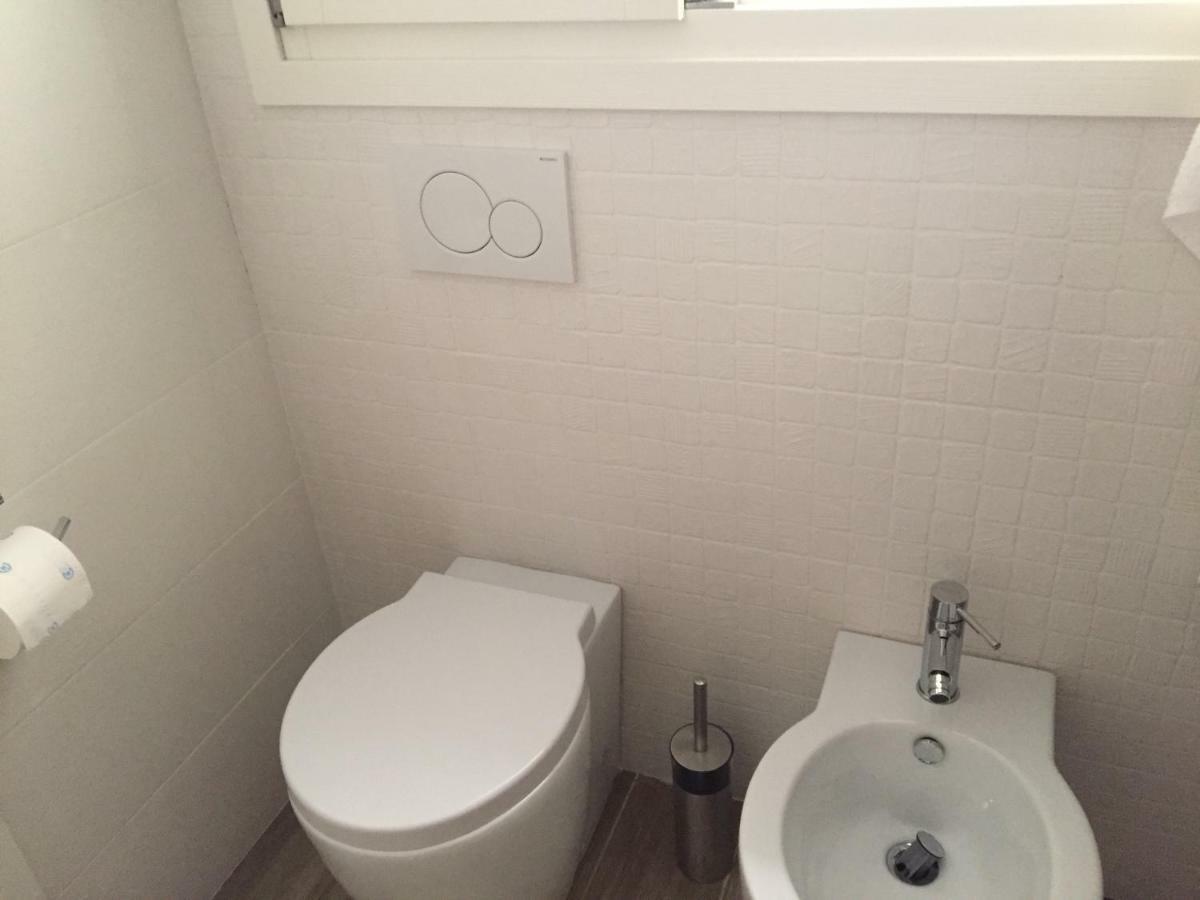 Modern Flat Lecce ++ Apartment Bagian luar foto
